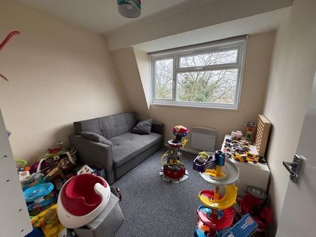 2 bedroom flat to rent - Photo 3