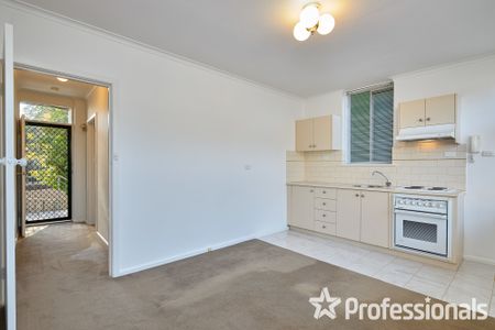 10/244 Barkly Street, St Kilda VIC 3182 - Photo 3