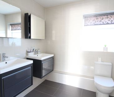 Rolfe Drive, Burgess Hill, RH15 - Photo 5