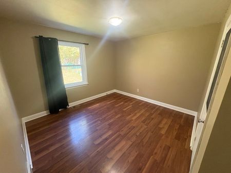 For Lease - 378 Aberdeen Avenue, Peterborough, Ontario - Photo 3