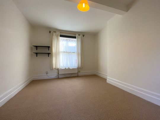 Evelina Road, London, SE15 - Photo 1