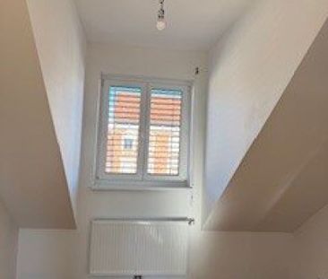 Klein aber fein: Charmante, lichtdurchflutete Dachgeschoßwohnung in... - Photo 4