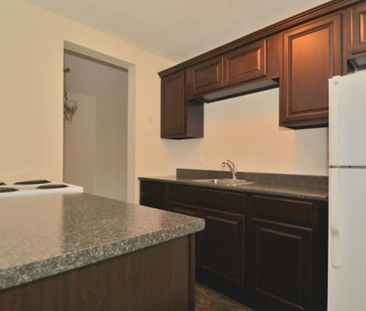 175-211 Harlington Crescent - Photo 5