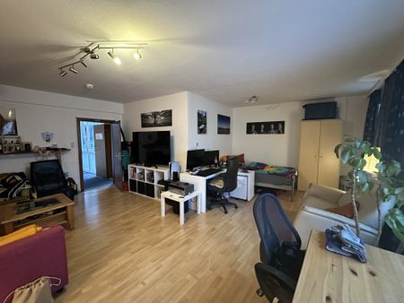 3-Zimmer WG-Wohnung in der Fußgängerzone - Photo 2