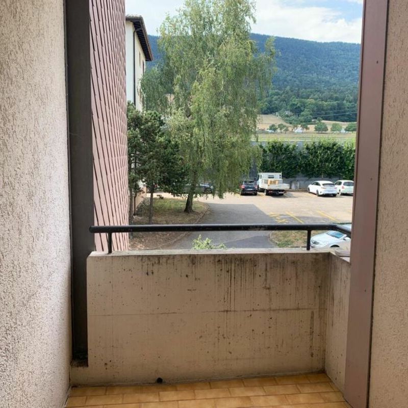 Bel appartement de 2 pièces entièrement rénové dans quartier calme ! - Foto 1