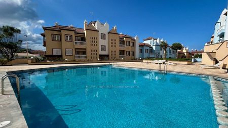 Acogedor apartamento en edificio con piscina comunitaria - Photo 2