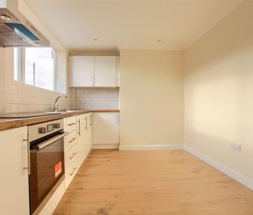 2 bedroom semi-detached house to rent - Photo 1