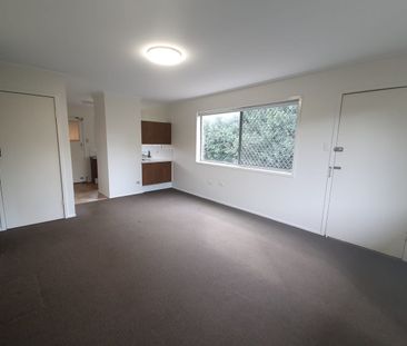 Neat & Tidy Unit in Prime Location - Photo 5