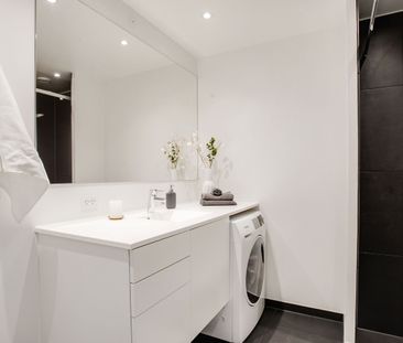 Attraktiv 2-vær. bolig øverst i ejendommen med stor altan, gulvvarm... - Photo 1