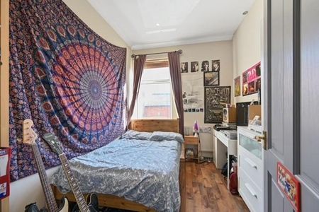 4 bedroom terraced house to rent - Photo 5