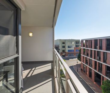 Unfurnished - Modern One-Bedroom Apartment in the Heart of Subiaco - Photo 6