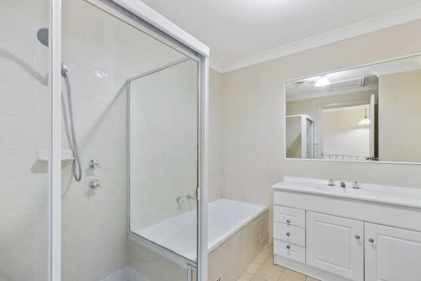 “2-Bedroom Townhouse in Central Location” - Photo 1