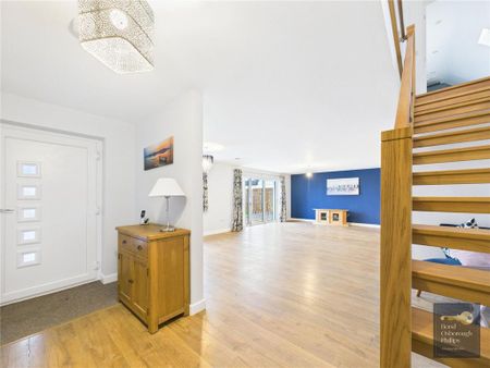 4 bedroom detached house to rent - Photo 5