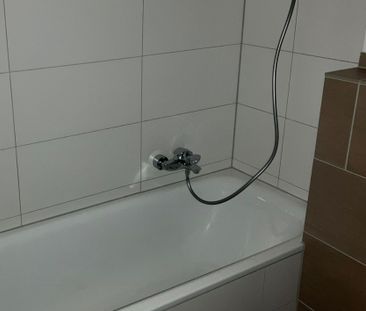 Ihr neues und modernes Zuhause mit sonniger Loggia und Blick ins Grüne - Photo 5