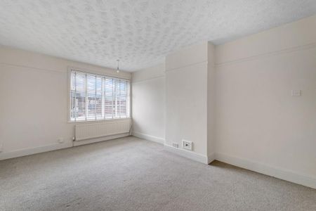 2 bedroom end of terrace house to rent - Photo 4