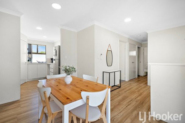 Fresh Stylish Apartment � Walk to the Foreshore - Photo 1