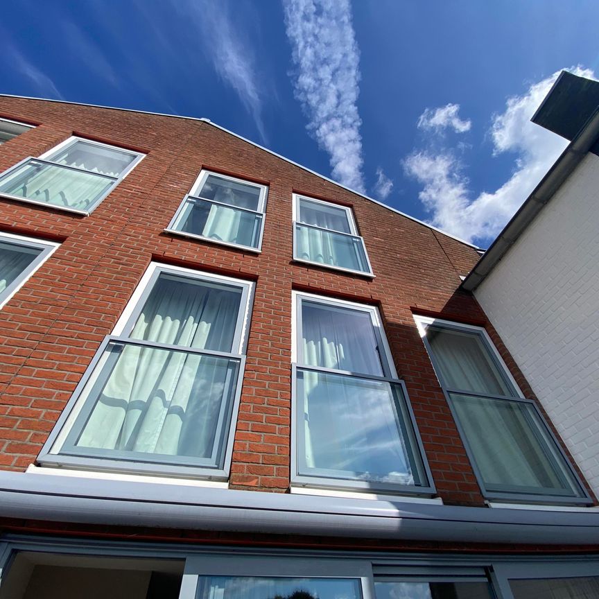 Te huur: Huis Schuttevaerkade in Dordrecht - Photo 1