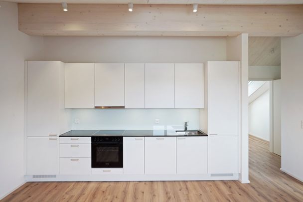 Neurenovierte 2-Zimmer-Dachwohnung - Photo 1