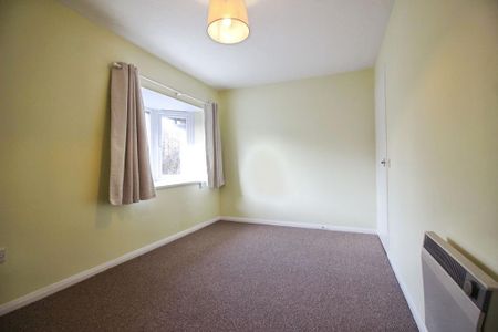 2 bedroom end of terrace house to rent - Photo 5