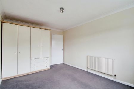 2 bed flat to rent in Tithe Court, Slough, SL3 - Photo 4