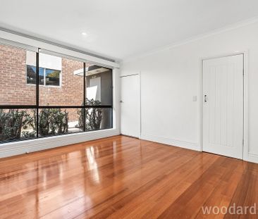 Family Home in Fantastic Location - Photo 2