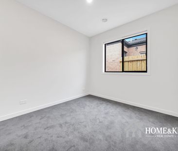 Comfortable Family Living with Space & Privacy in Beveridge - Photo 4