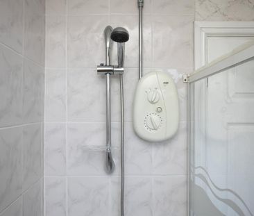 3 bedroom semi-detached house to rent - Photo 6