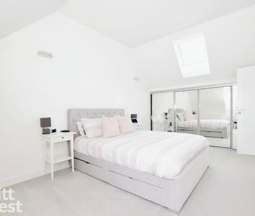 3 bedroom semi-detached house to rent - Photo 4