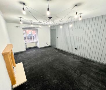 4 bedroom detached house to rent - Photo 1