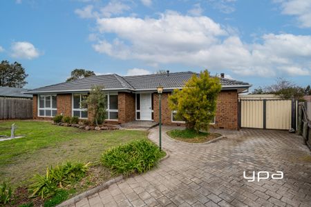 Court Living with Unbeatable Convenience - Photo 4