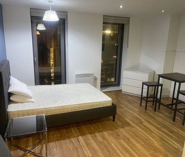 Studio Flat, Salford, M50 - Photo 1