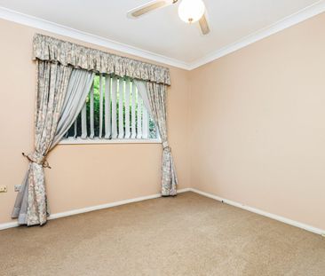 Charming Family Home in Quiet Castle Hill Cul-de-Sac - Photo 6