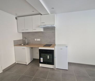 Location Appartement 1 pièce 18m² - Photo 2