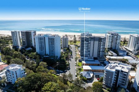 TWO BEDROOM UNFURNISHED BEACHSIDE UNIT - Photo 5