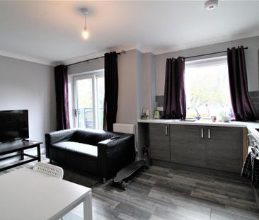 4 bedroom private hall to rent - Photo 5