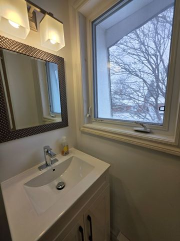 For Lease - 1611 Maxime Street Unit# Unit 2, Cyrville - Carson Grove - Pineview, Ontario - Photo 2