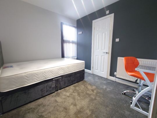Broadwood Street, Liverpool. - Photo 1