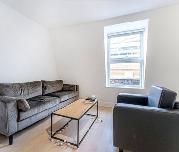 2 Bedroom Flat - Photo 2