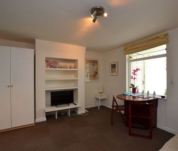 1 Bed Flat, Glengall Road, SE15 - Photo 3