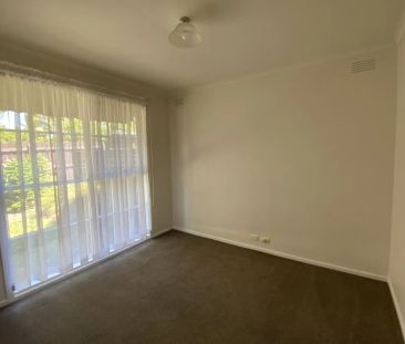 3/112-114 Huntingdale Road, Mount Waverley. - Photo 4