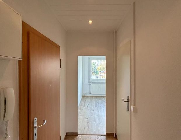 SANIERT & MODERN: 3 Zimmer, EBK & Balkon - Foto 1