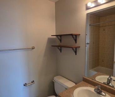 For Lease - 676 Cornell Rouge Boulevard Unit# Rear Coach House, Mar... - Photo 3