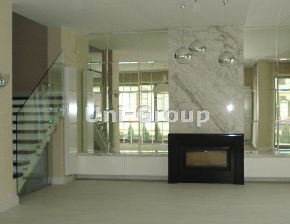 Dom na wynajem - Zdjęcie 1