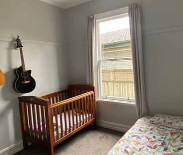 Sunny Home in Richmond - Photo 2