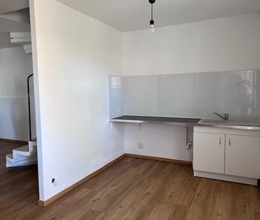 Location Appartement 4 pièces 83m² LE LUC 83340 - Photo 3