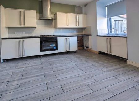 3 bedroom house to rent - Photo 2
