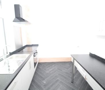 2 bedroom terraced house to rent - Photo 6