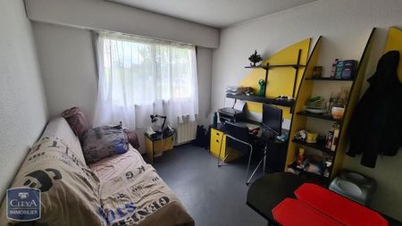 Location Appartement 1 pièce 15m² POITIERS 86000 - Photo 2