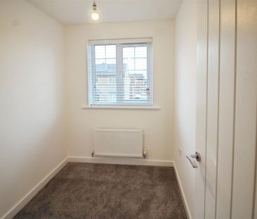 Chalk Hill Drive, Sherburn In Elmet - Photo 3