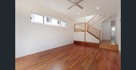 LUXURY COASTAL LIVING WITH OCEAN VIEWS - WALK TO KINGS BEACH - Photo 3